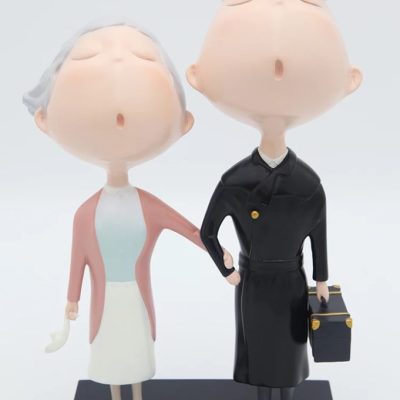 沒有終點的船票（雅緻版) <br> Bonding For The Unknown (Elegant)<br> PU & Fiberglass <br> 40x22x11cm <br> Edition 333/500 ; 396/500 <br> 2017