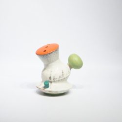 鈕之華章  IV<br>Knob Nob Composition IV<br> 19x16x21cm<br> High Fired Ceramics