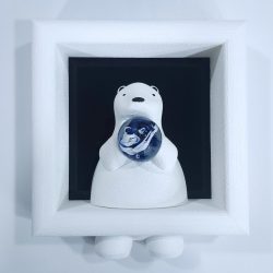 SOLD <br>Melancholy Bear(White)<br>22x20x7cm<br>Glass and PLA<br>2025 SOLD <br>Melancholy Bear(White)<br>22x20x7cm<br>Glass and PLA<br>2025