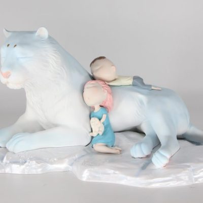 守護<br> Guard<br> 48x39x25cm <br> PU & Fiberglass <br> Edition 500 <br> 2019 守護<br> Guard<br> 48x39x25cm <br> PU & Fiberglass <br> Edition 500 <br> 2019