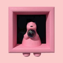 Melancholy Bear(Pink)<br>22x20x7cm<br>Glass and PLA<br>2025